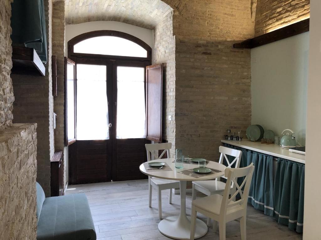 Le Volte Nel Borgo Apartment Termoli Exterior photo