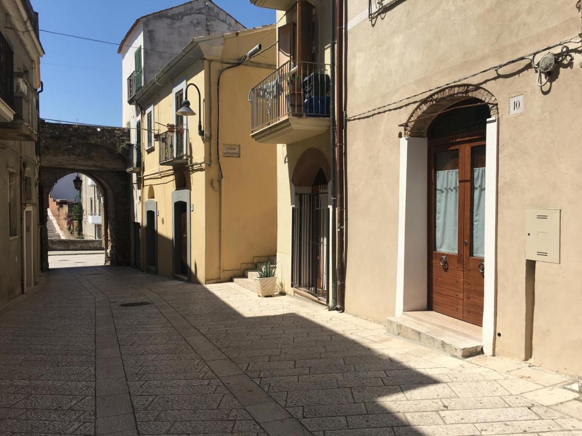 Le Volte Nel Borgo Apartment Termoli Exterior photo